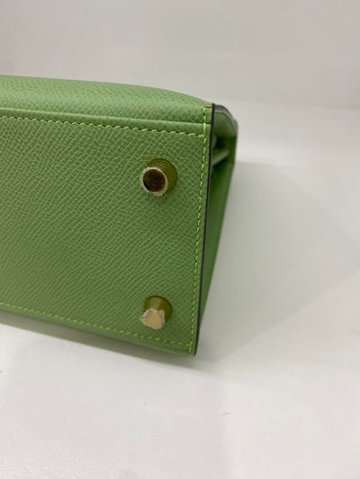 Hermès Kelly 25 Sellier Vert Criquet GHW