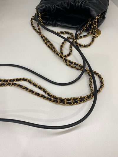 Chanel 22 Mini Black GHW (microchipped)