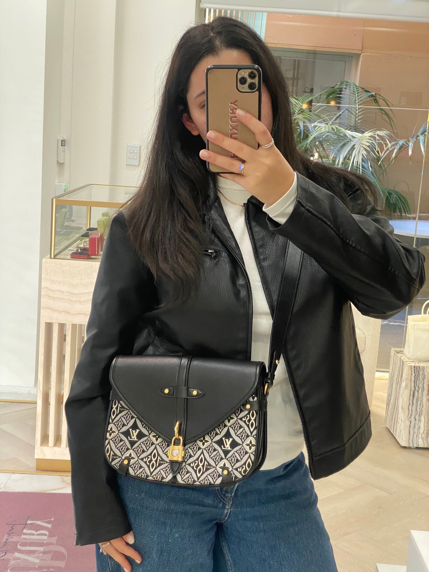 Louis Vuitton Neo Saumur limited edition - 2022 microchip
