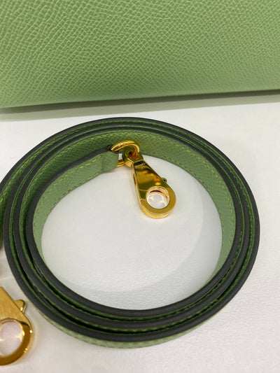 Hermès Kelly 25 Sellier Vert Criquet GHW