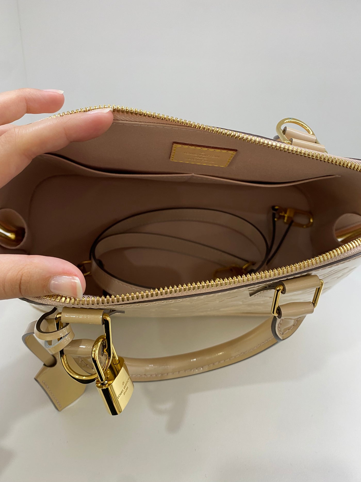 Louis Vuitton Alma BB Patent Beige