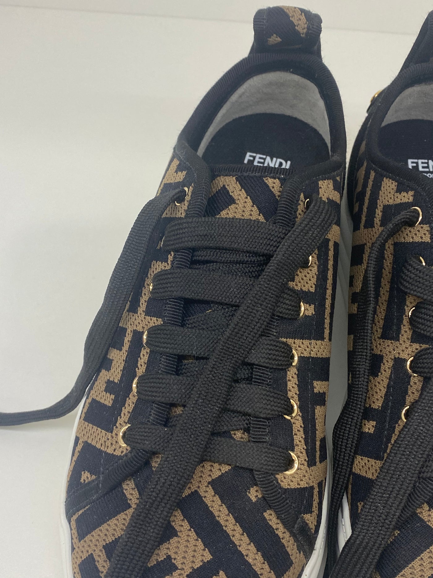 Fendi FF logo sneakers size 37