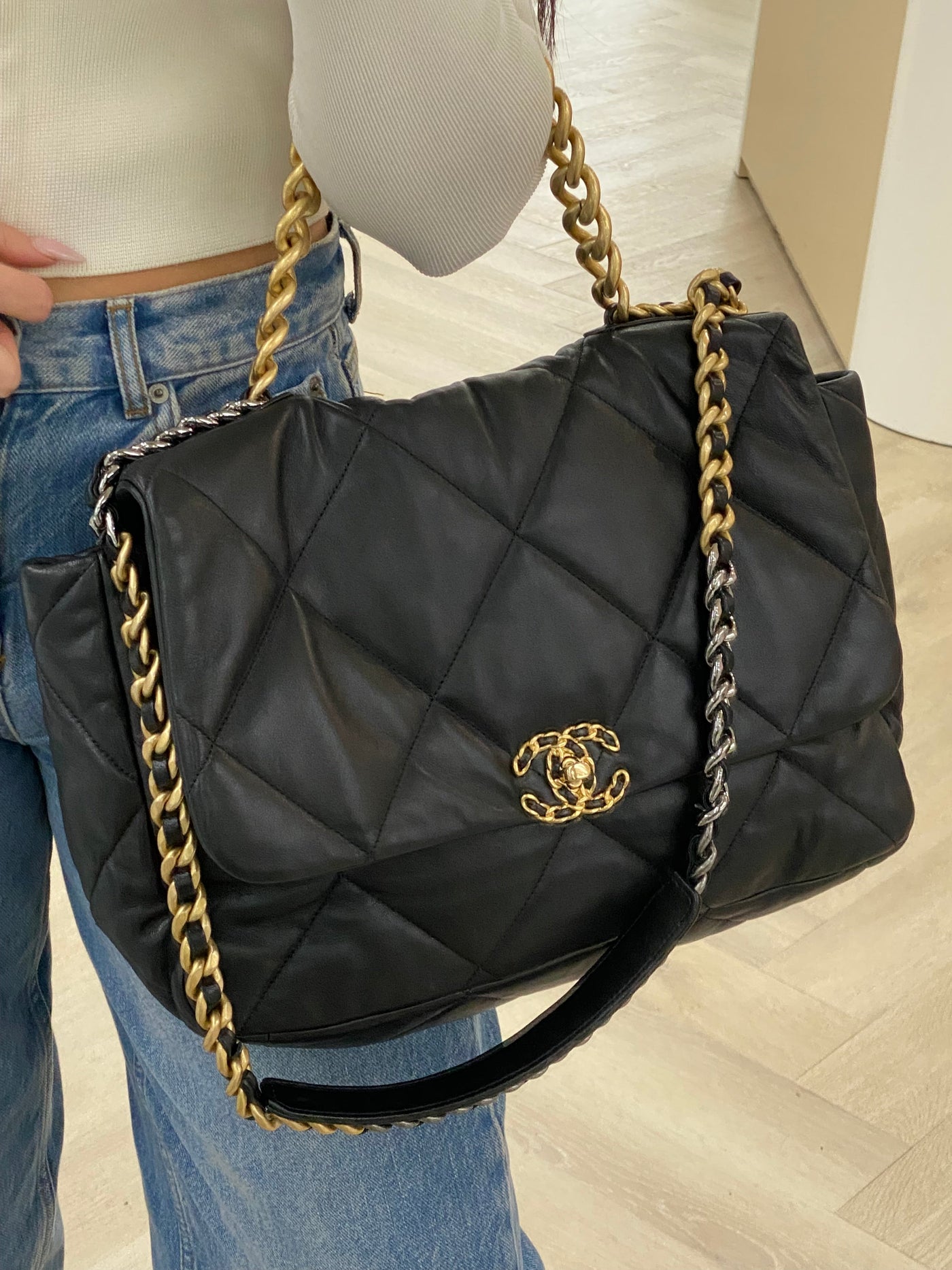 Chanel 19 Maxi Flap Black Lambskin