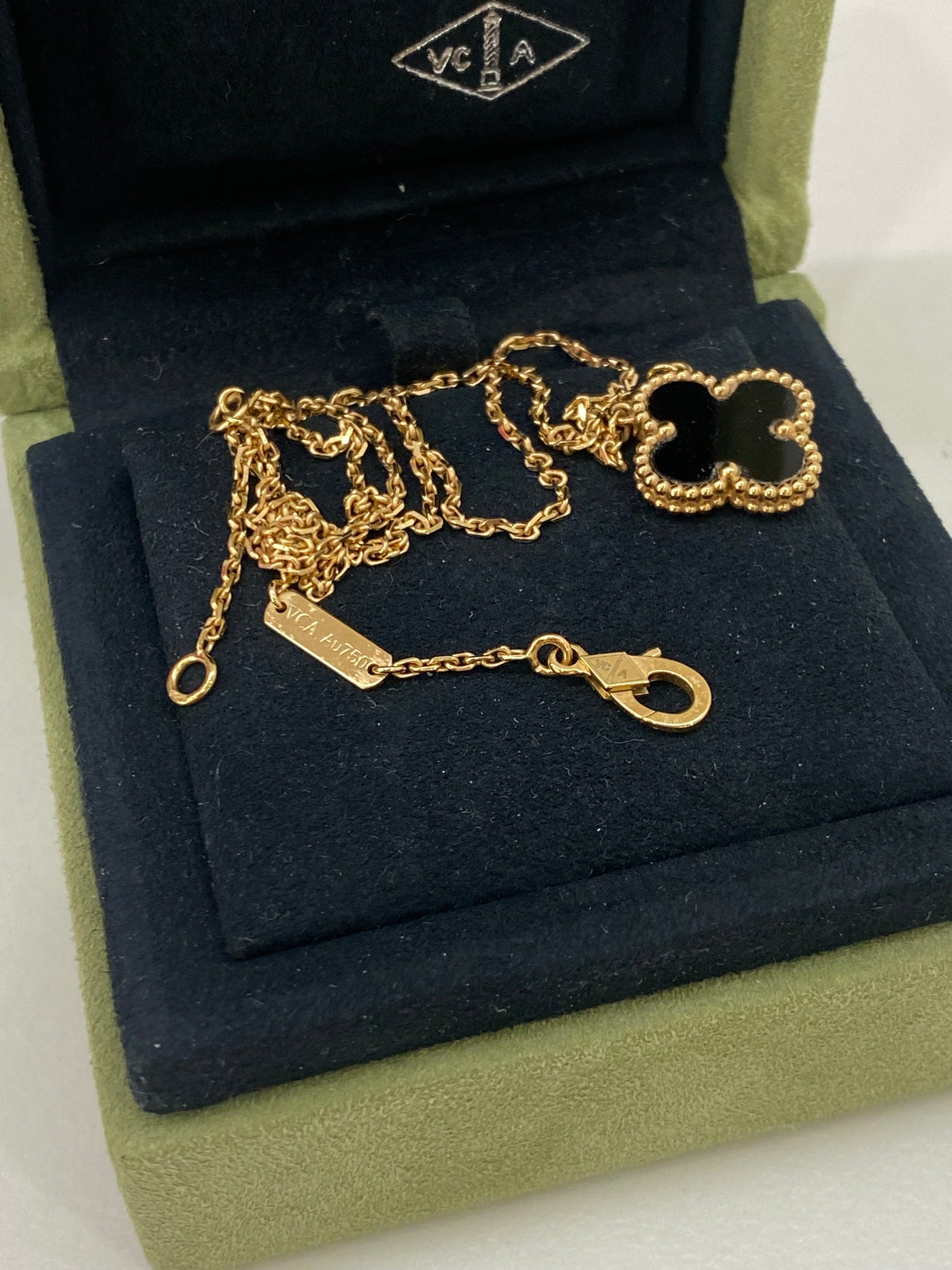 Van Cleef & Arpels Vintage Alhambra Pendant Onyx & Gold