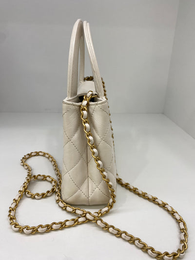 Chanel Kelly Cream GHW