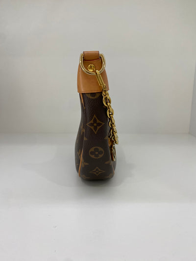Louis Vuitton Loop Monogram GHW
