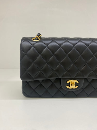 Chanel Classic Flap - Medium Black GHW (microchipped)