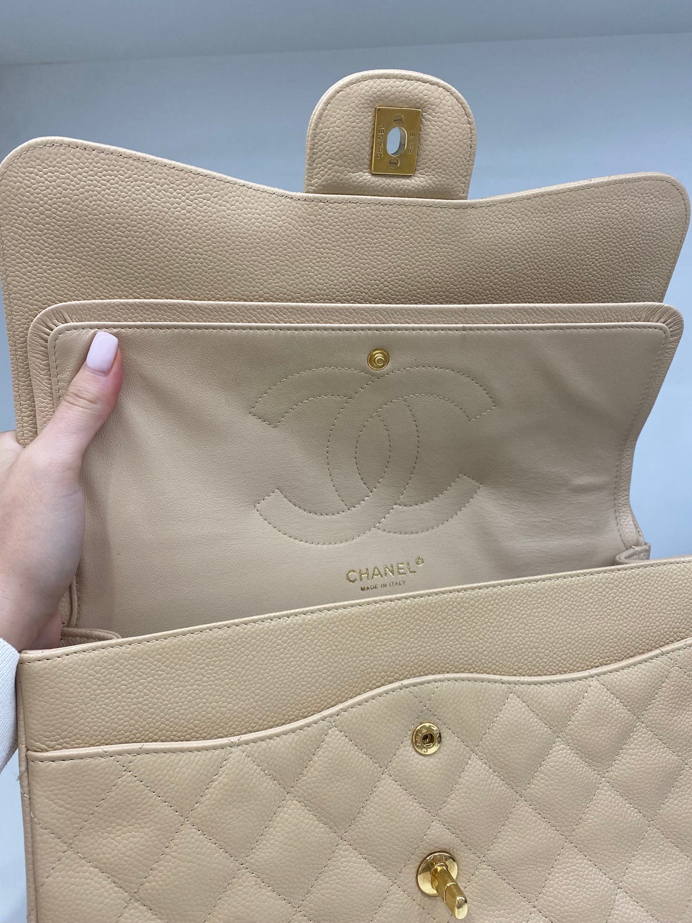 Chanel Classic Flap Jumbo Beige GHW