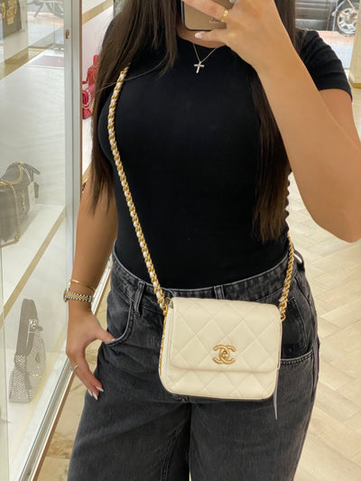 Chanel Cream Cross Body Bag Lambskin GHW