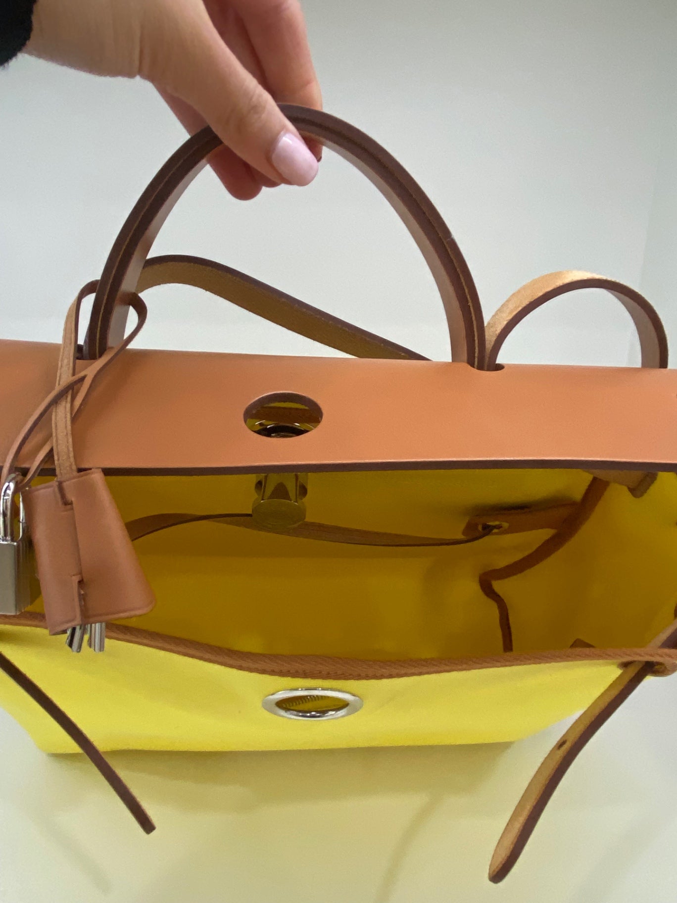 Hermès Handbag Brown
