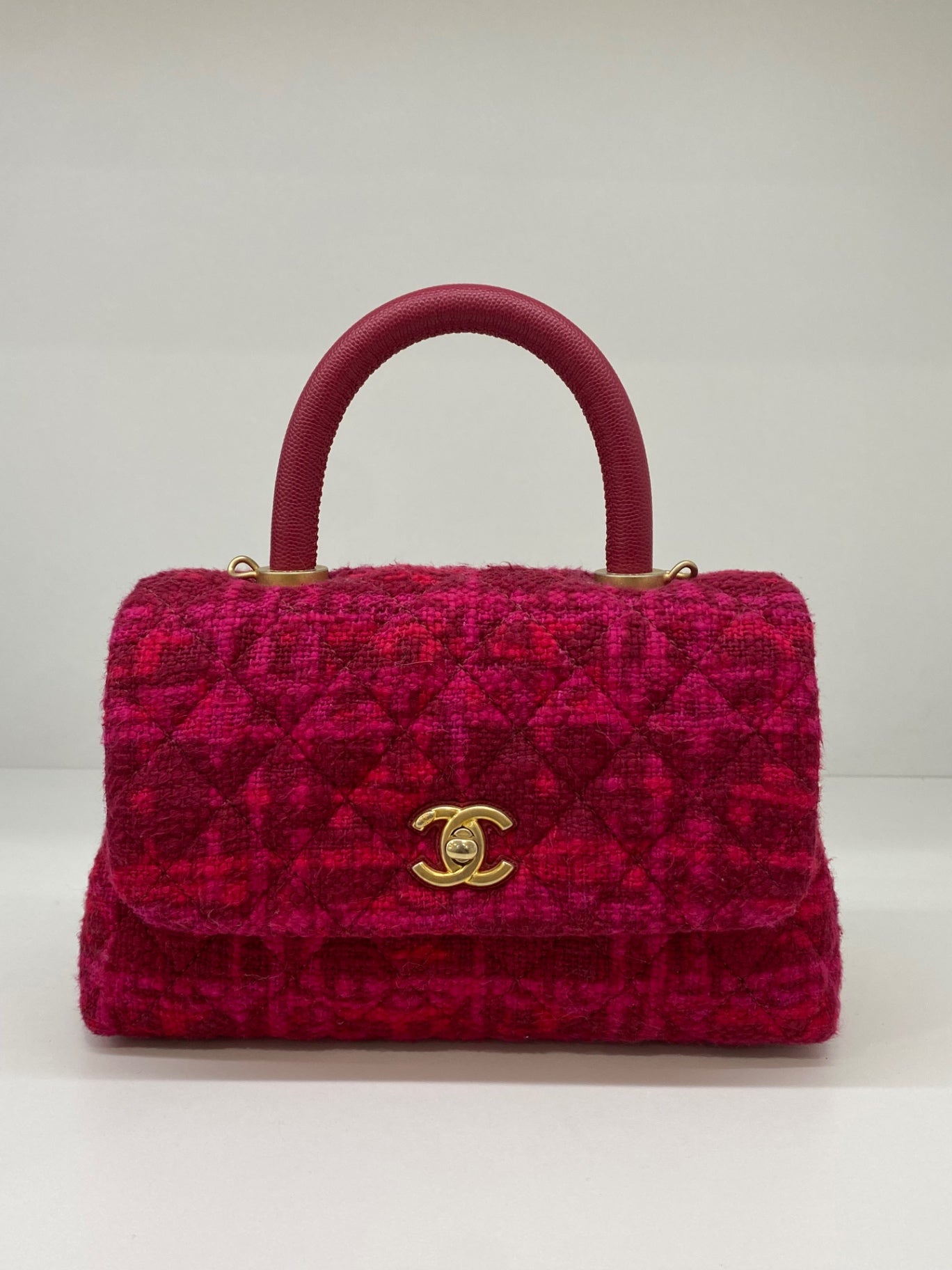 Chanel Handbag Pink