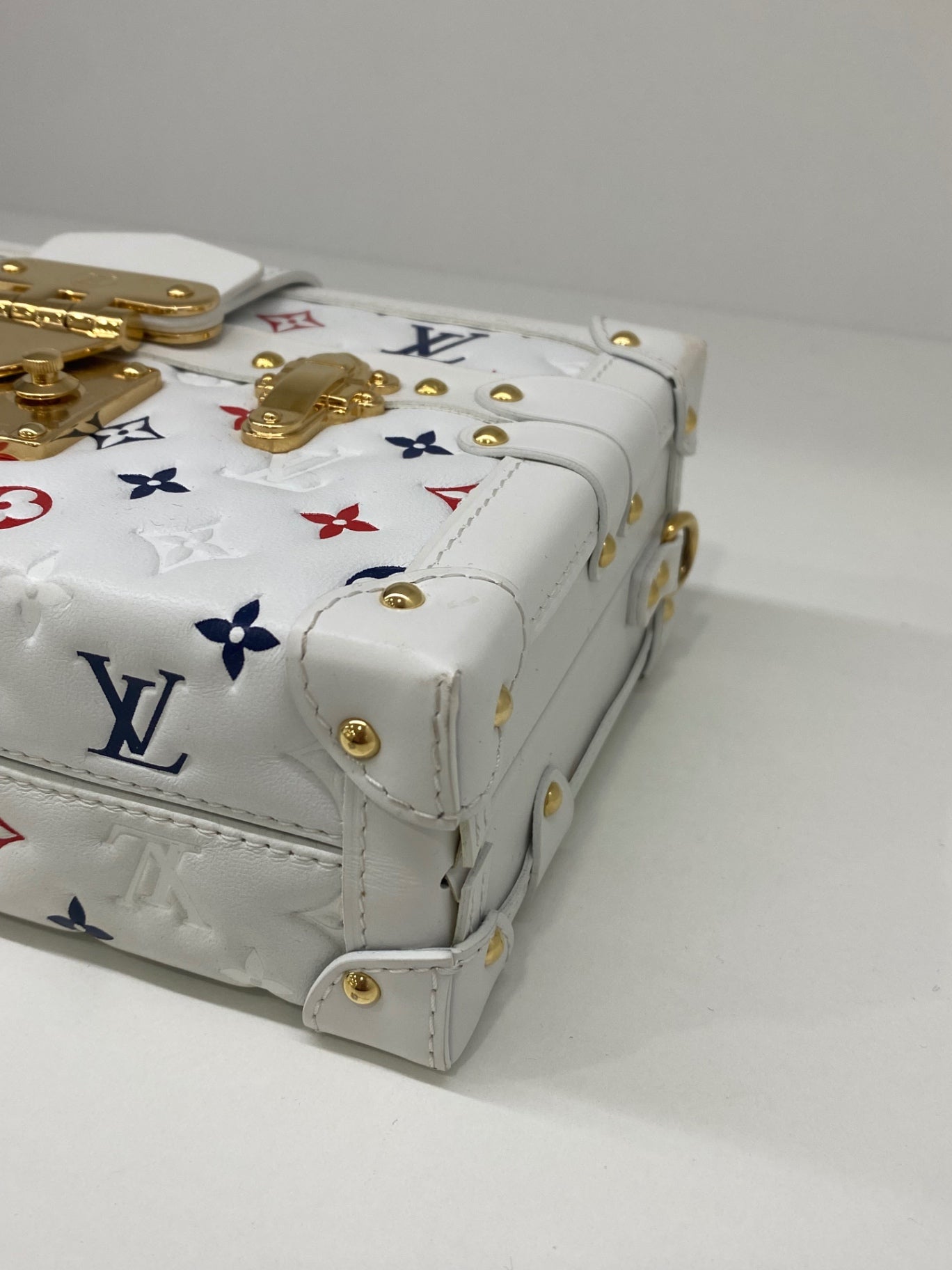Louis Vuitton Handbag White
