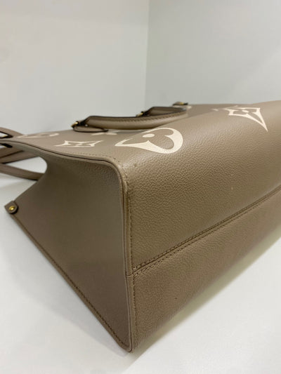 Louis Vuitton Handbag Beige