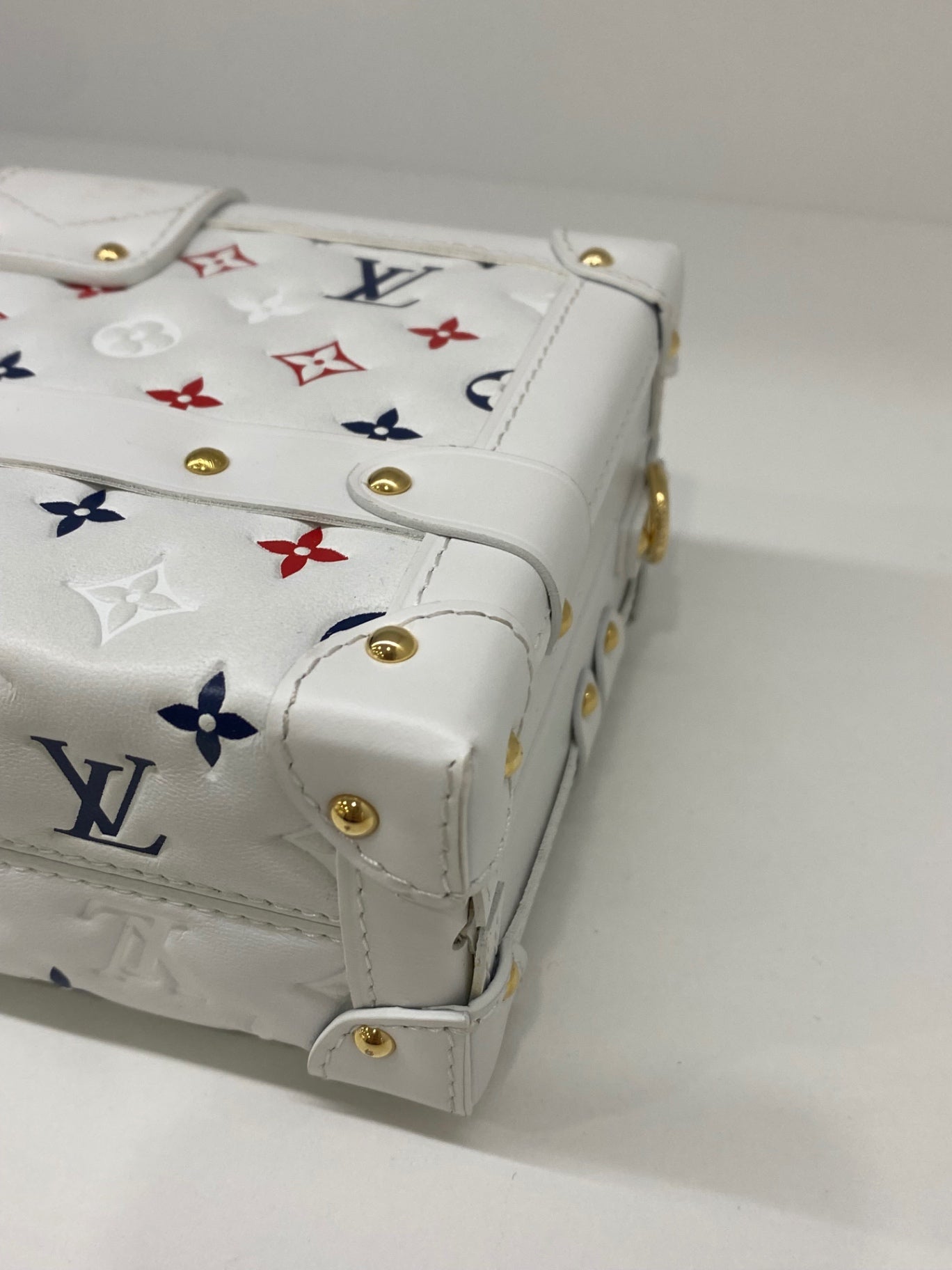 Louis Vuitton Handbag White