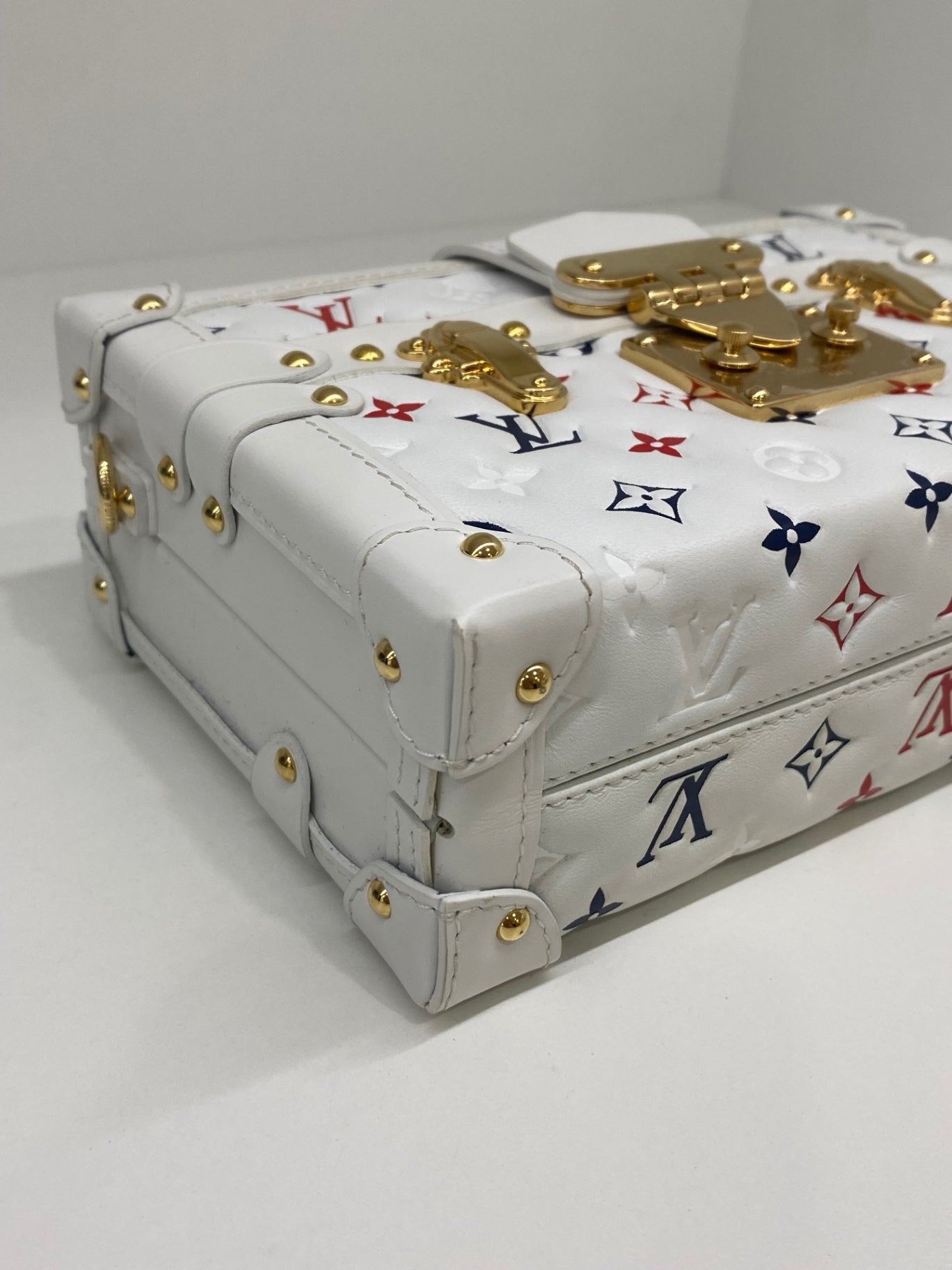 Louis Vuitton Handbag White