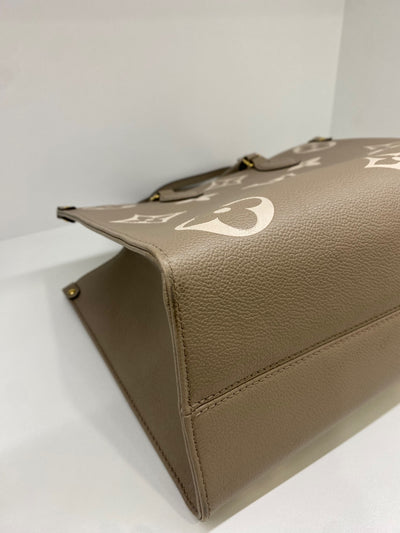 Louis Vuitton Handbag Beige