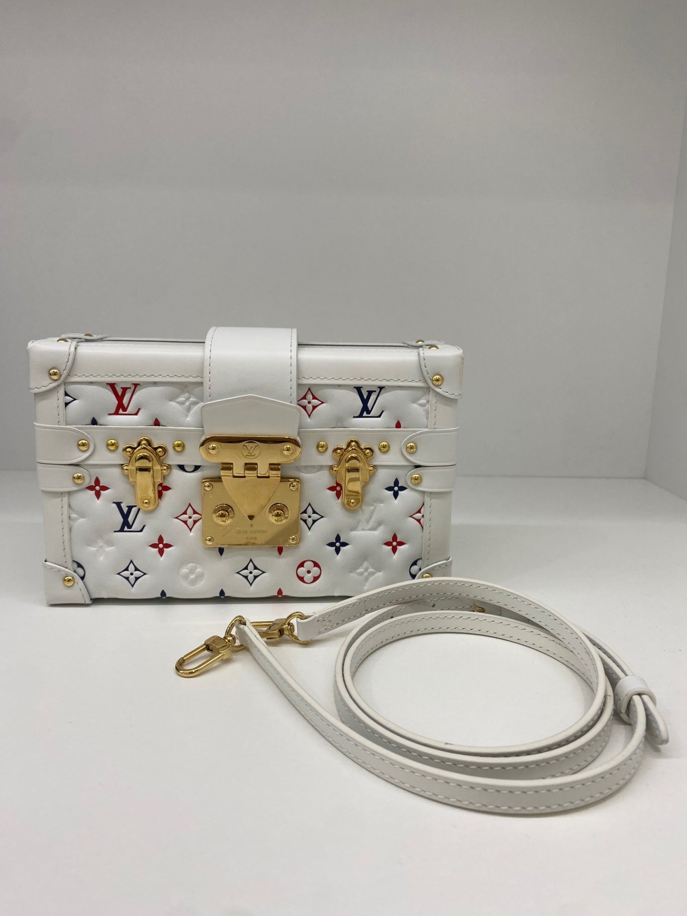 Louis Vuitton Handbag White