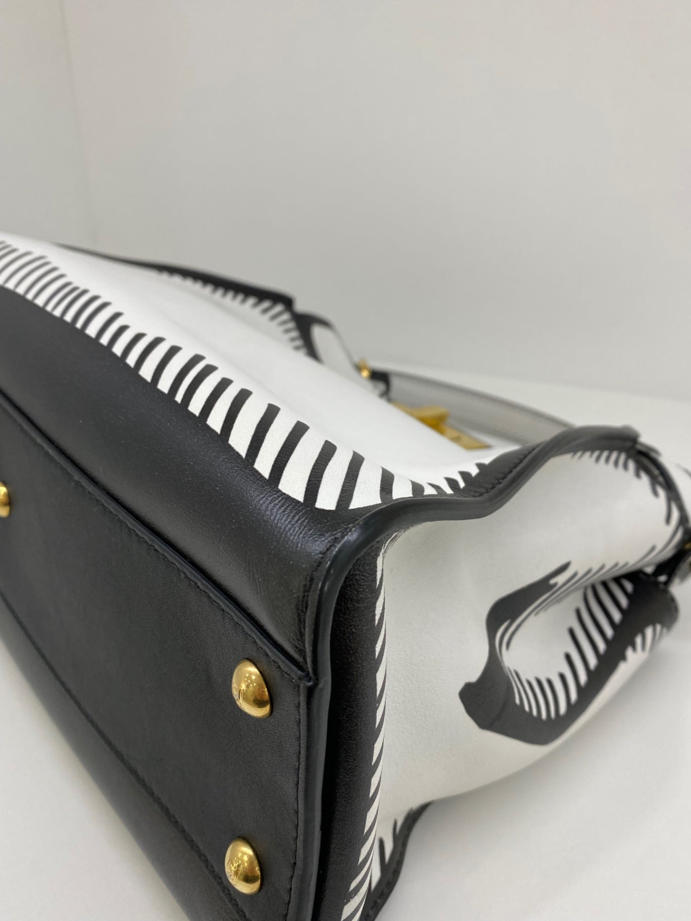 Fendi Handbag White and black