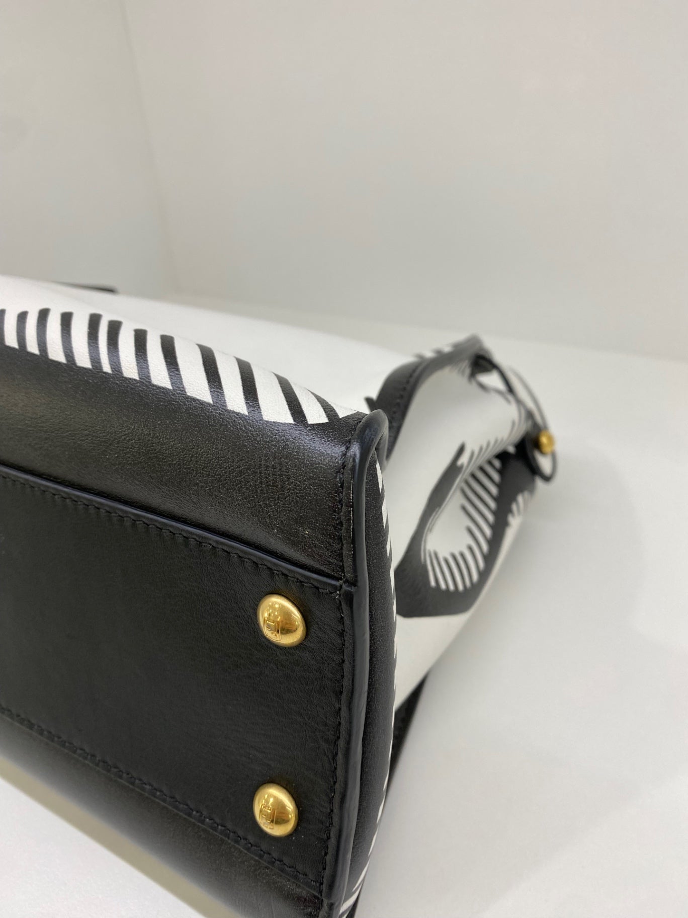 Fendi Handbag White and black