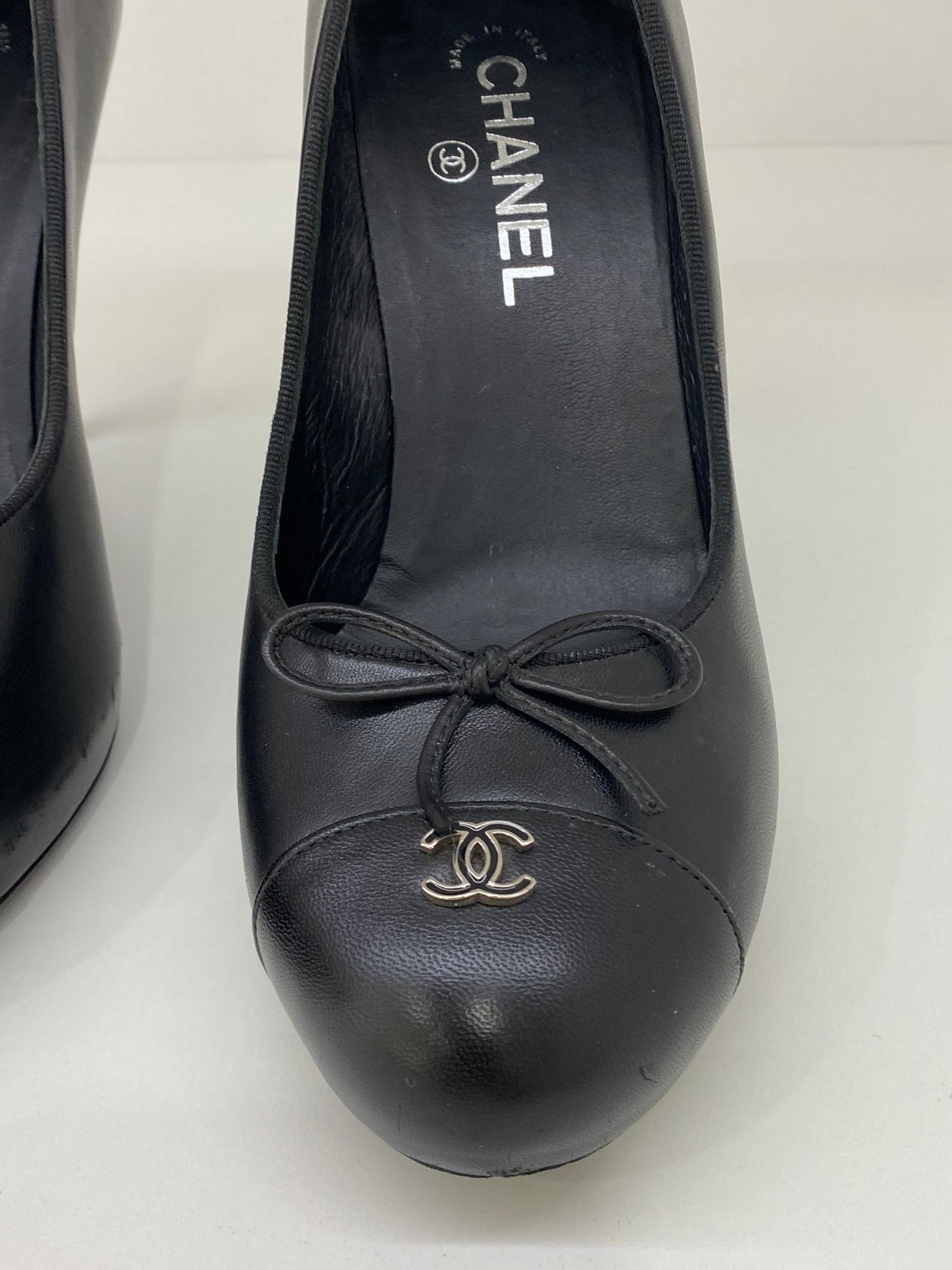 Chanel Black Pumps Size 40