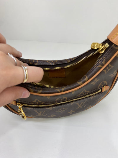 Louis Vuitton Loop Monogram GHW