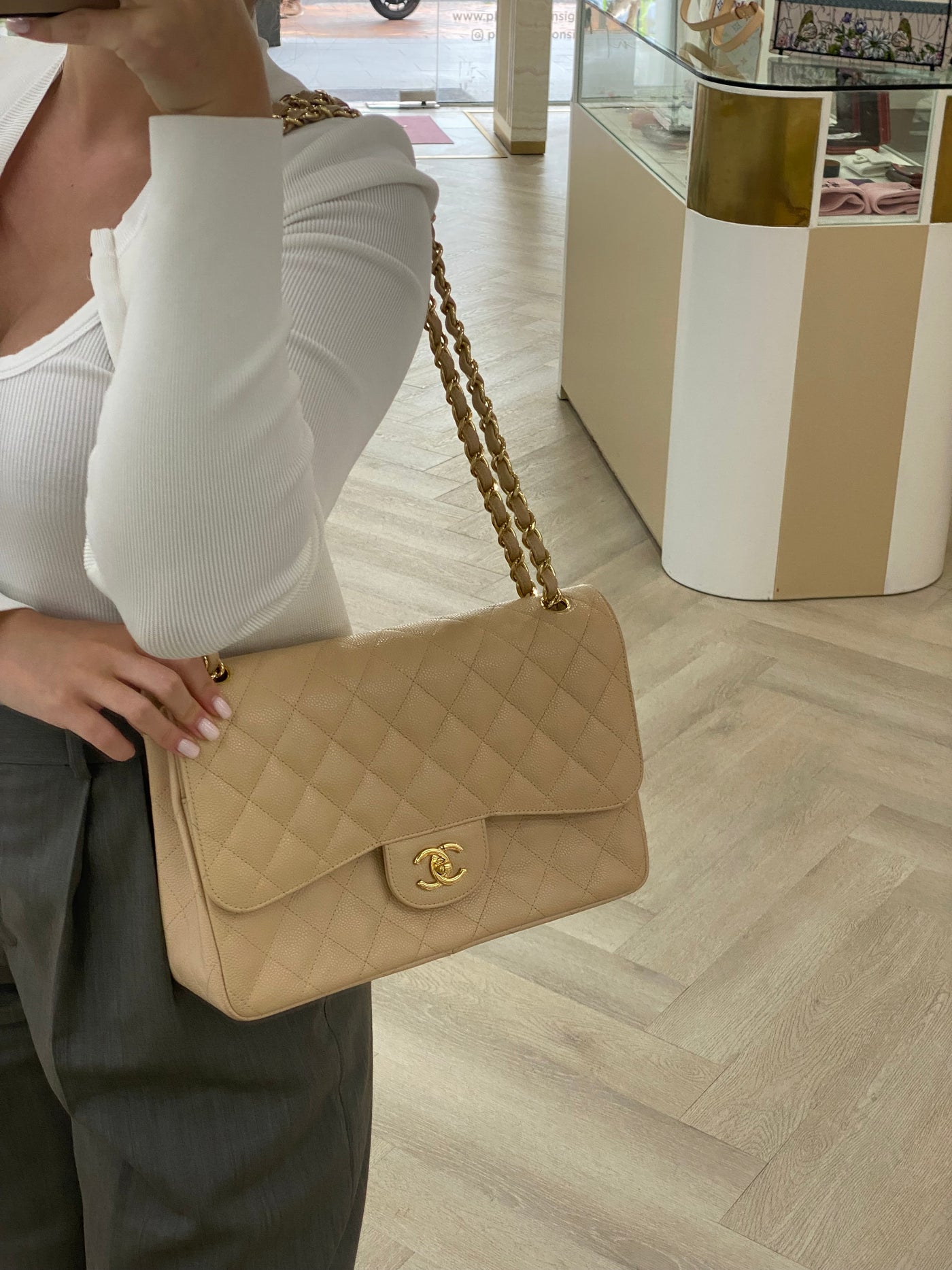 Chanel Classic Flap Jumbo Beige GHW
