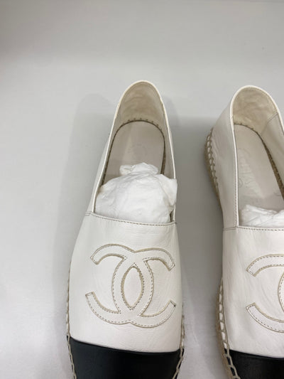 Chanel Espadrilles White Leather Size 37