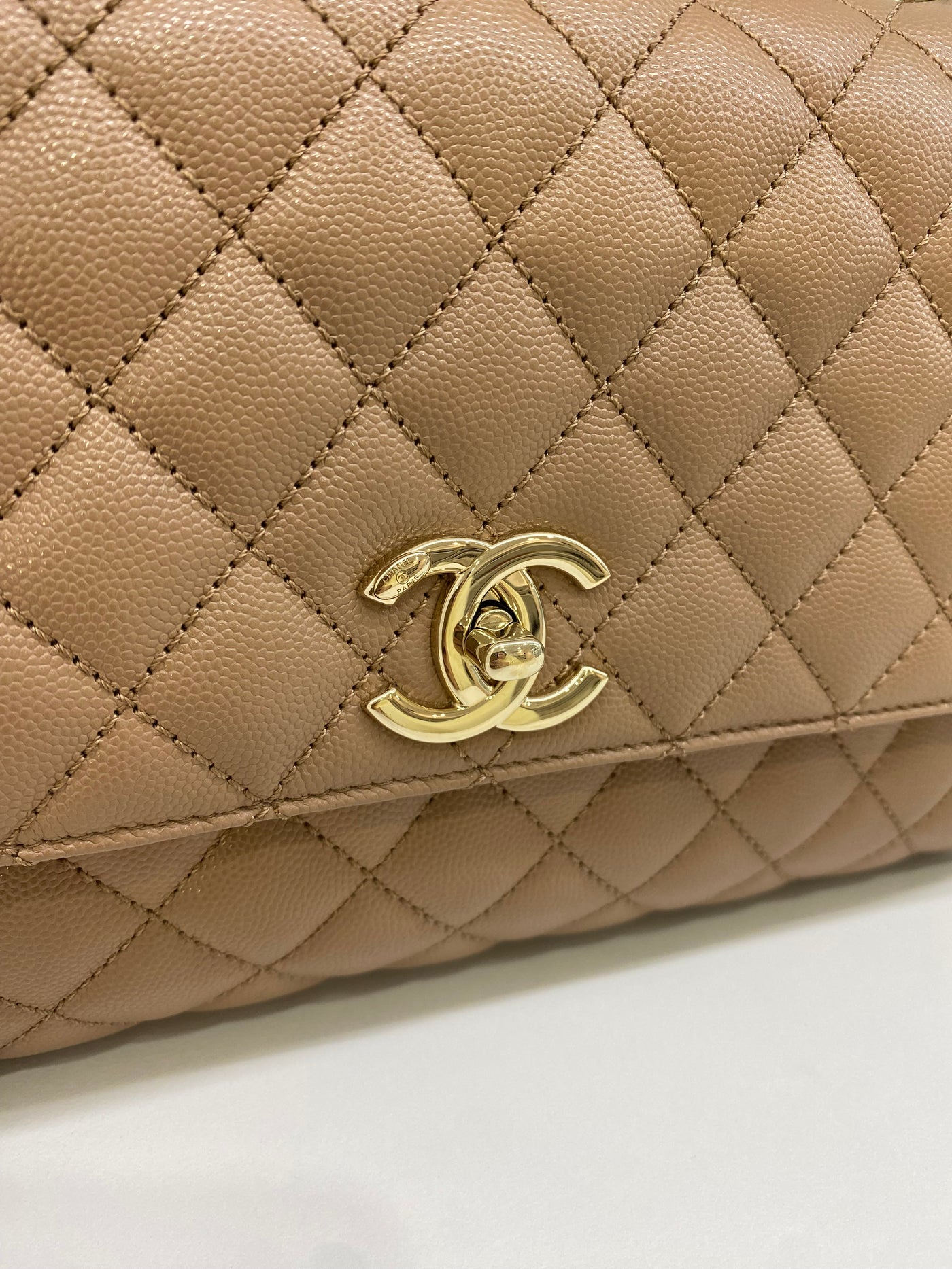 Chanel Coco Handle Medium Blush/Beige