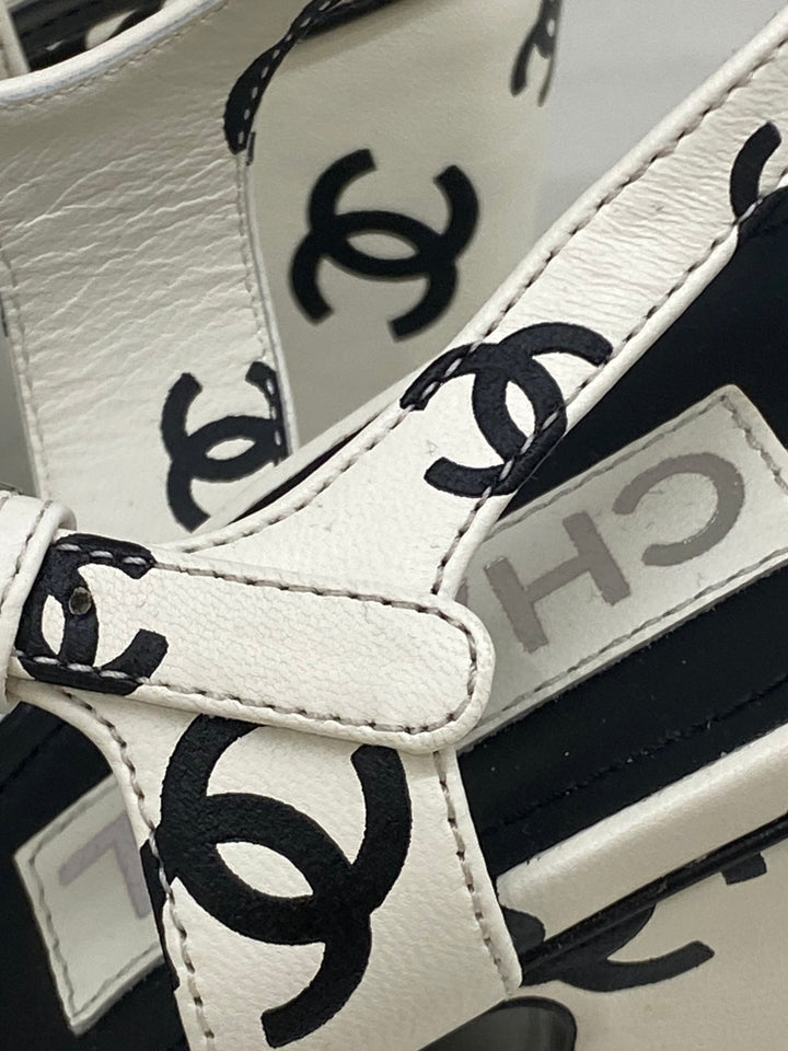 Chanel Black/White Logo Heels Size 40 – PH Luxury Consignment