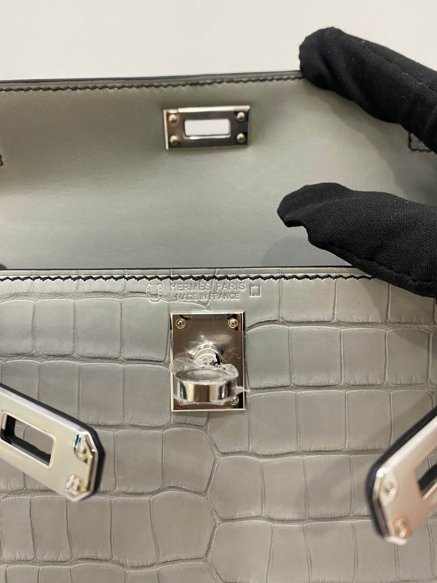 Hermes Mini Kelly Alligator Panda Gris Perle & Noir PHW HSS