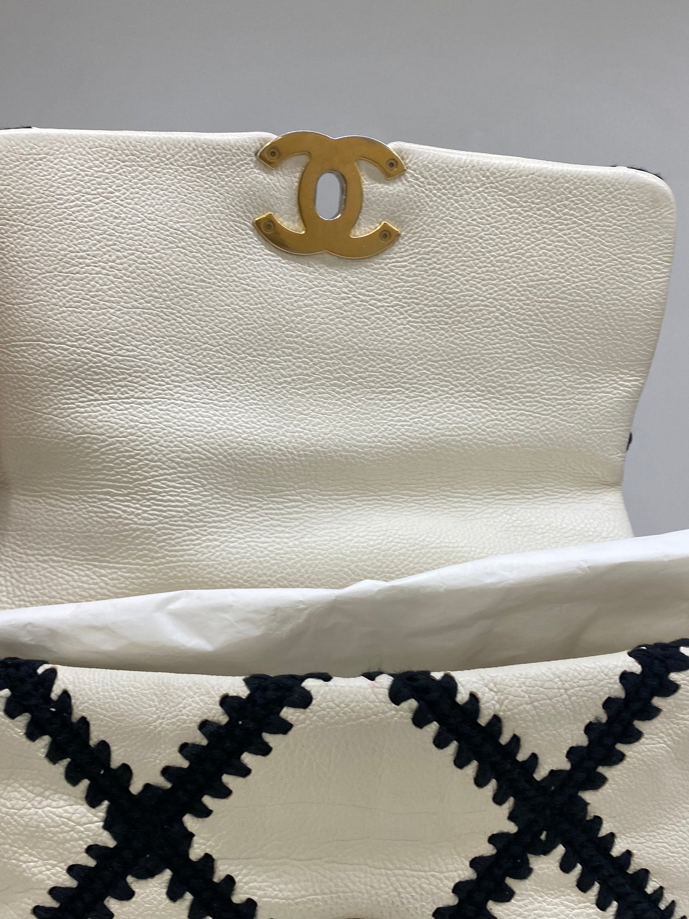 Chanel 19 Bag Large White/Black