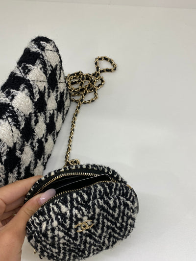 Chanel WOC 19 Houndstooth with coin purse - series 28