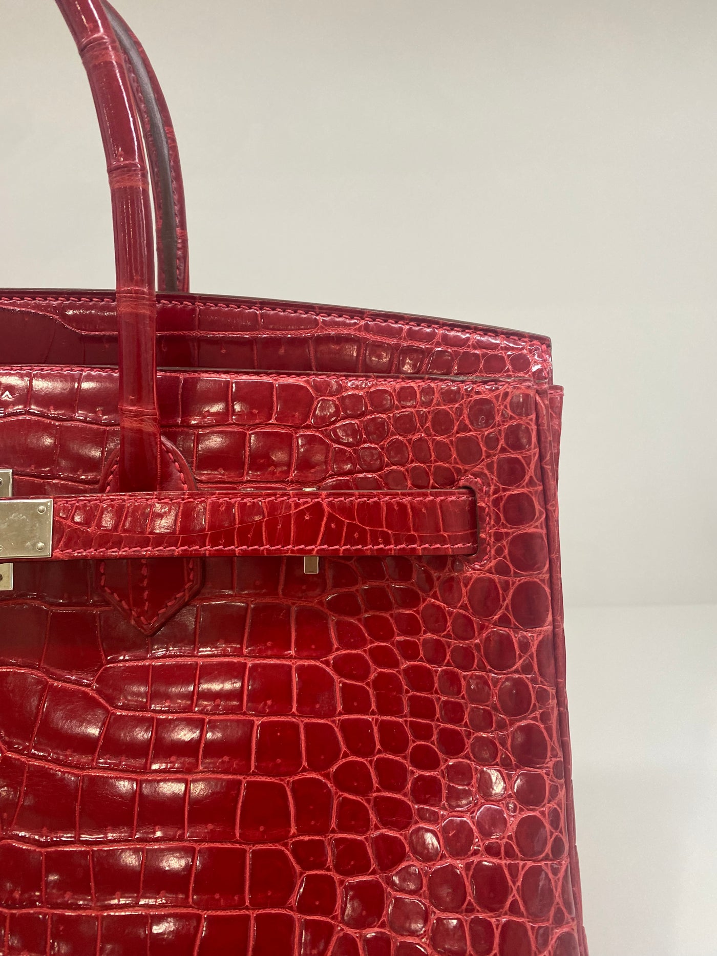 Hermes Birkin 35 - Red Alligator PHW 2011