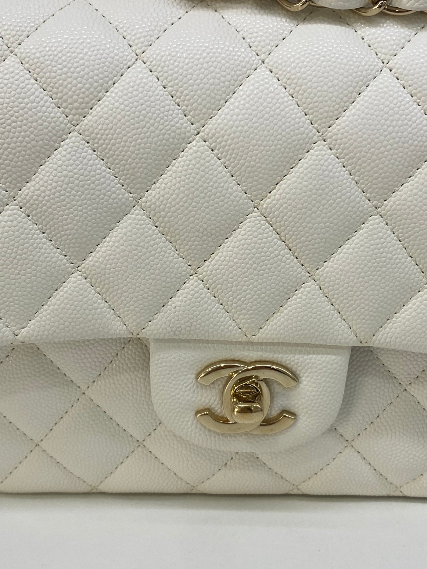 Chanel Classic Flap Medium White Caviar CHW