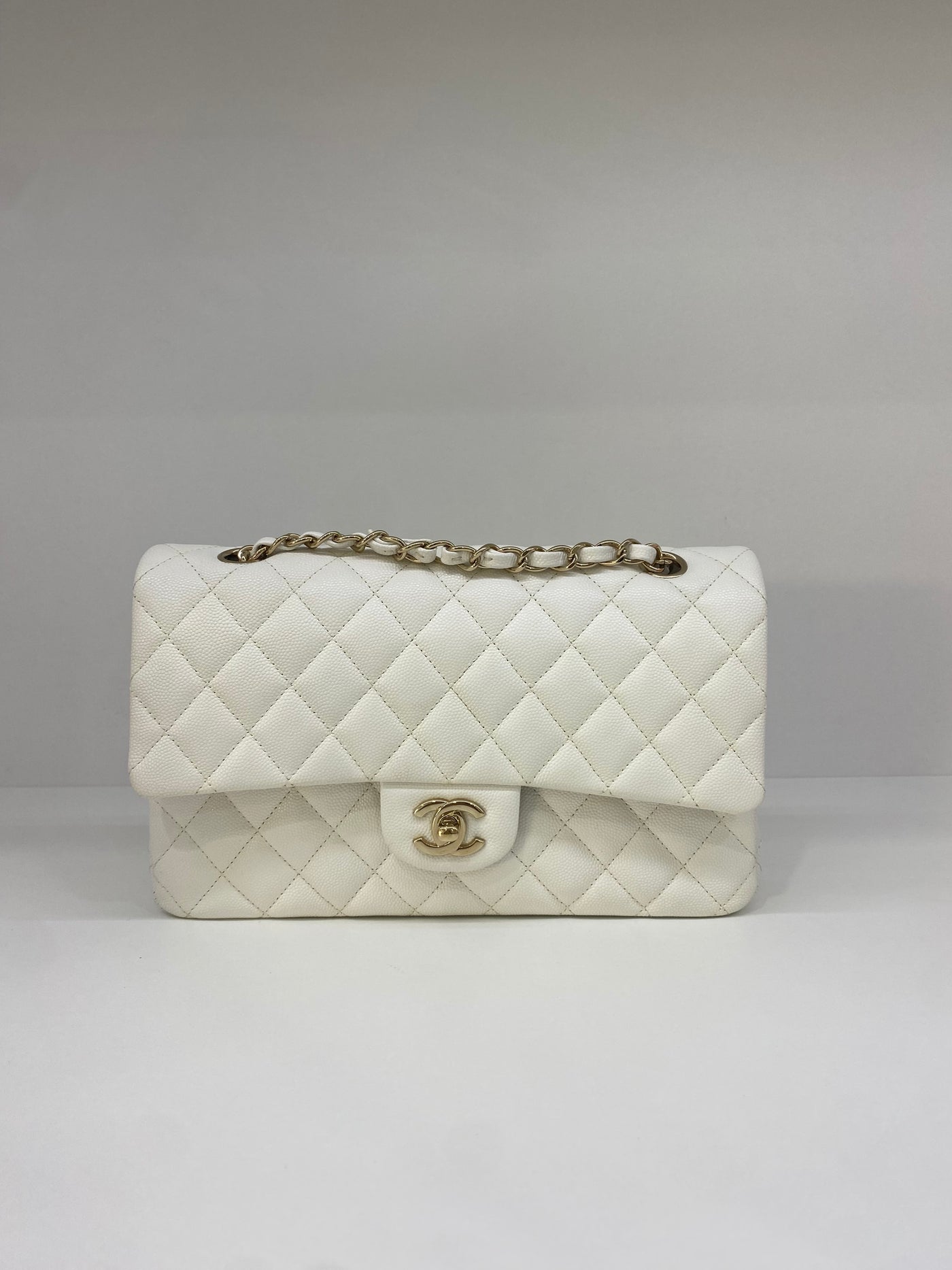 Chanel Classic Flap Medium White Caviar CHW