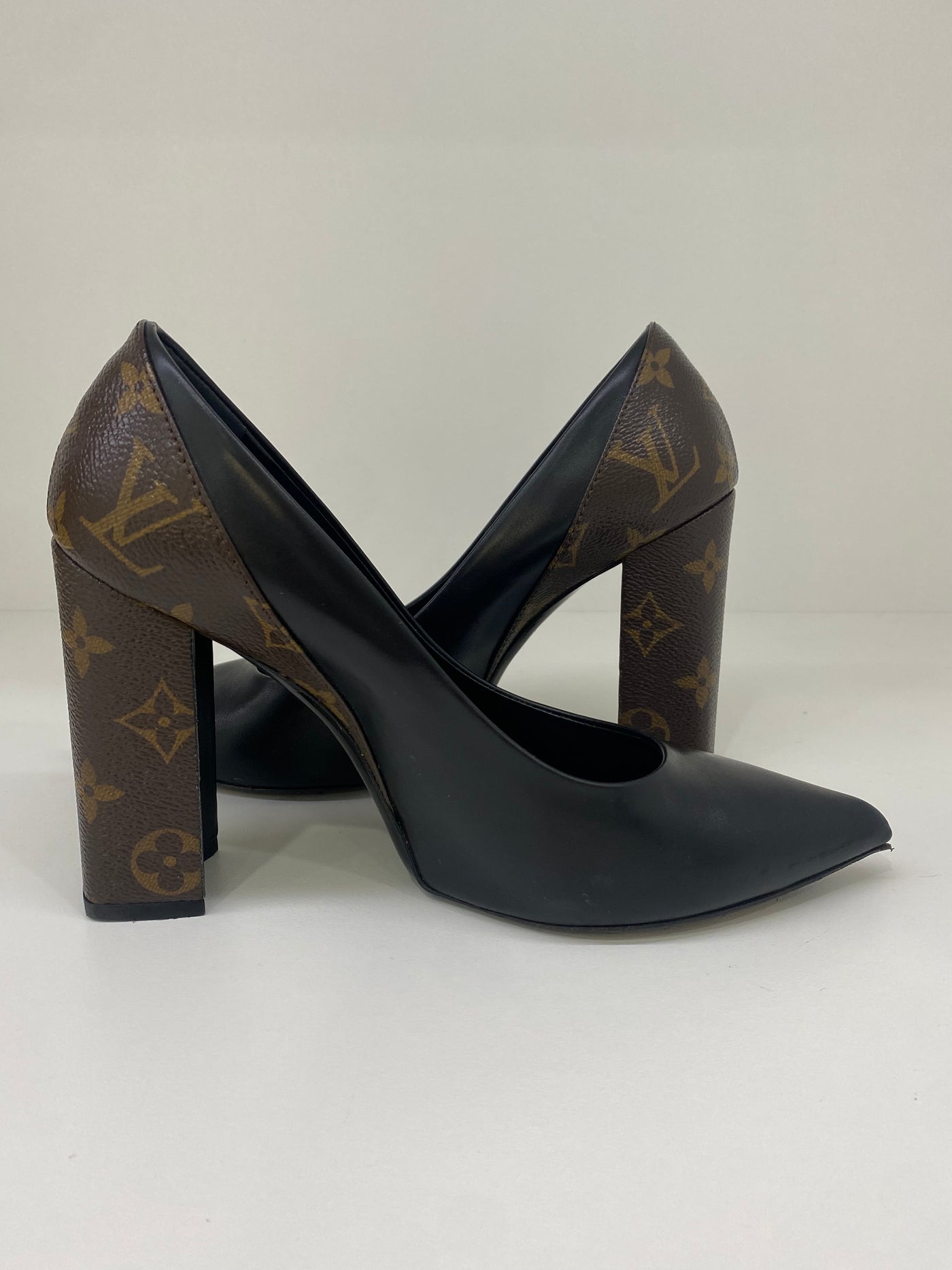 Louis Vuitton High Heels Black & Monogram 37