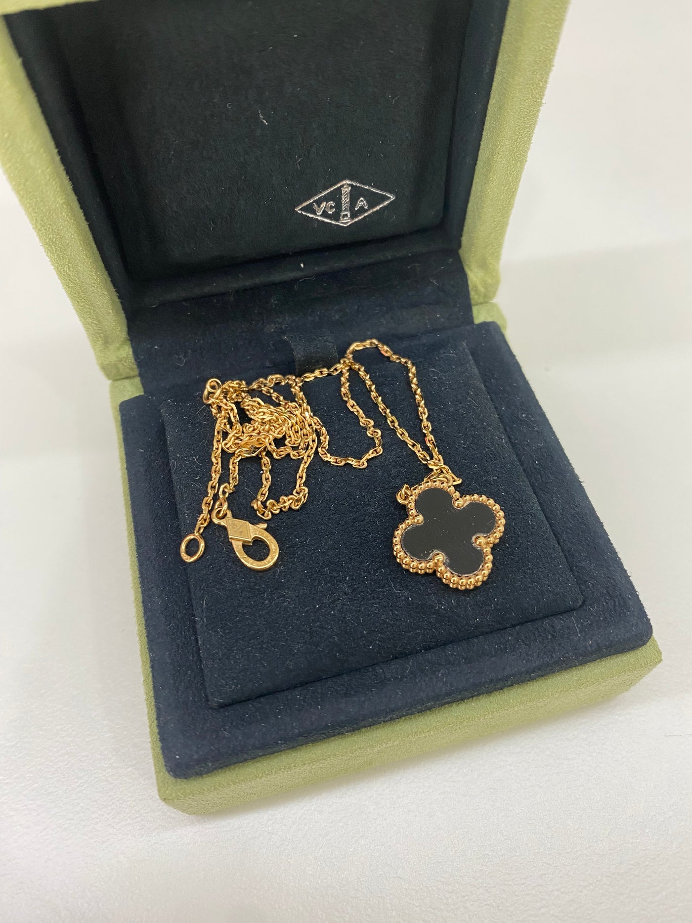 Van Cleef & Arpels Vintage Alhambra Pendant Onyx & Gold