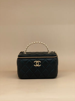 Chanel Vanity Black Pearl Detail