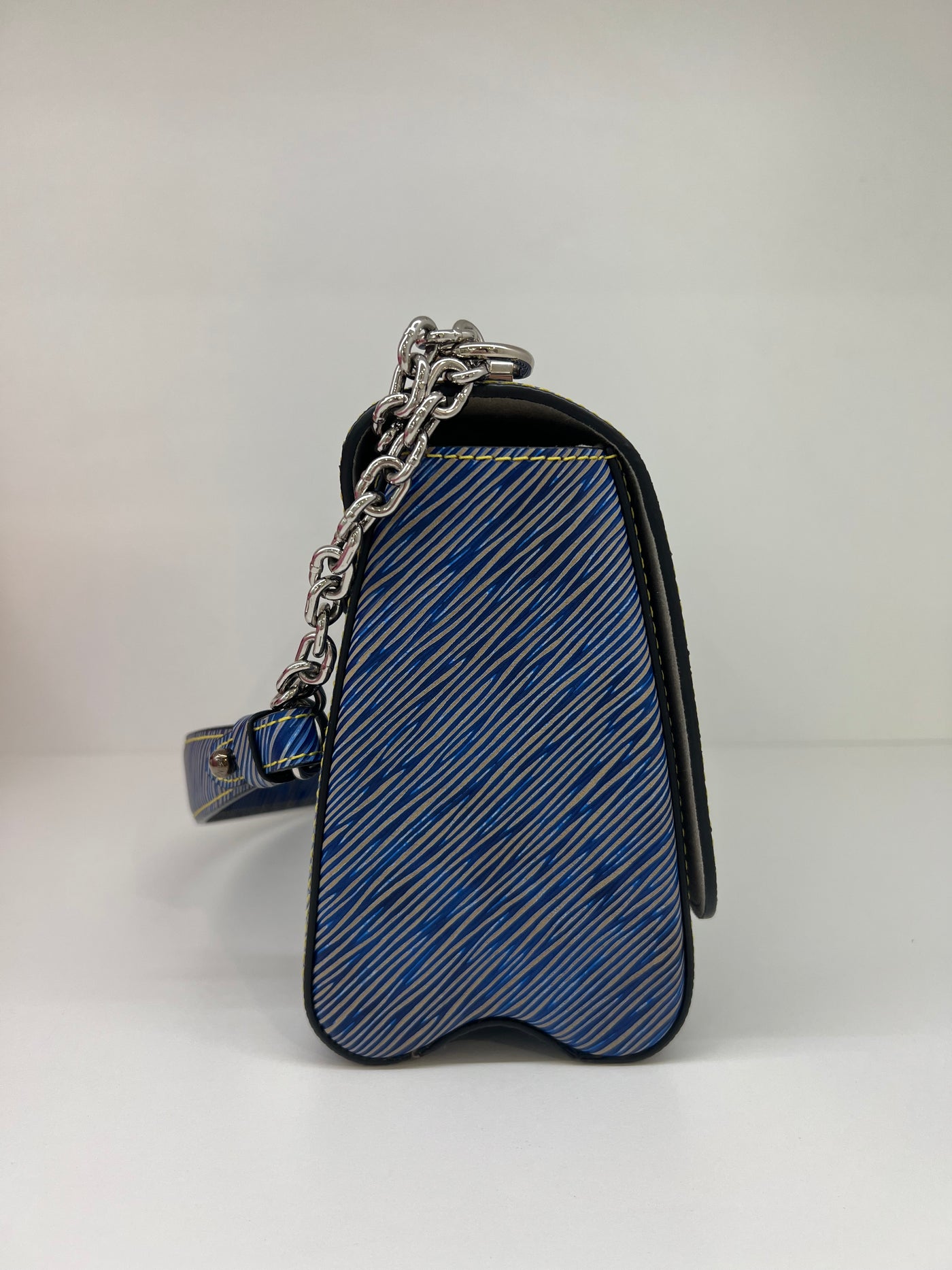 Louis Vuitton Twist MM Blue