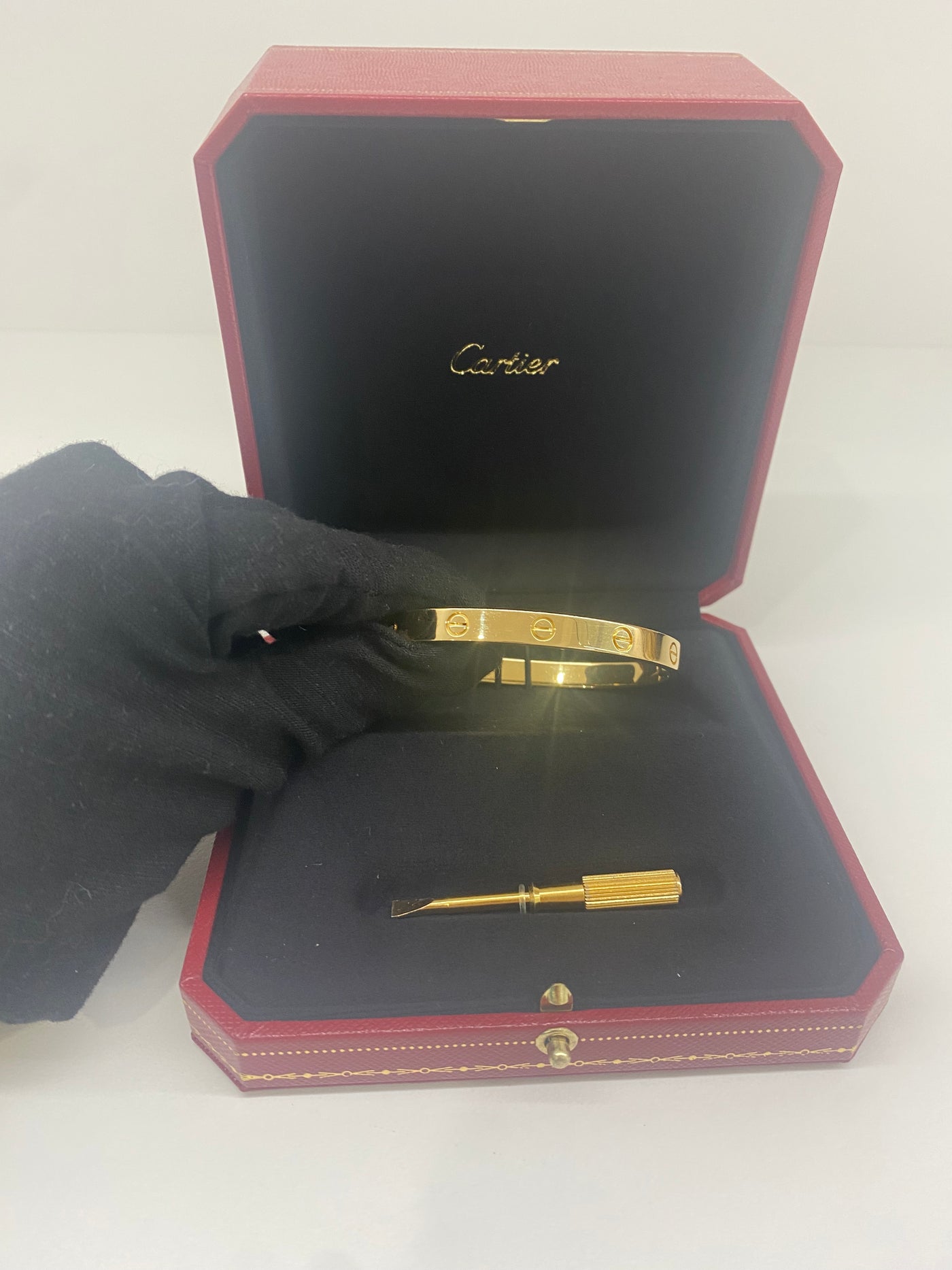 Cartier Love bangle - Yellow gold size 18