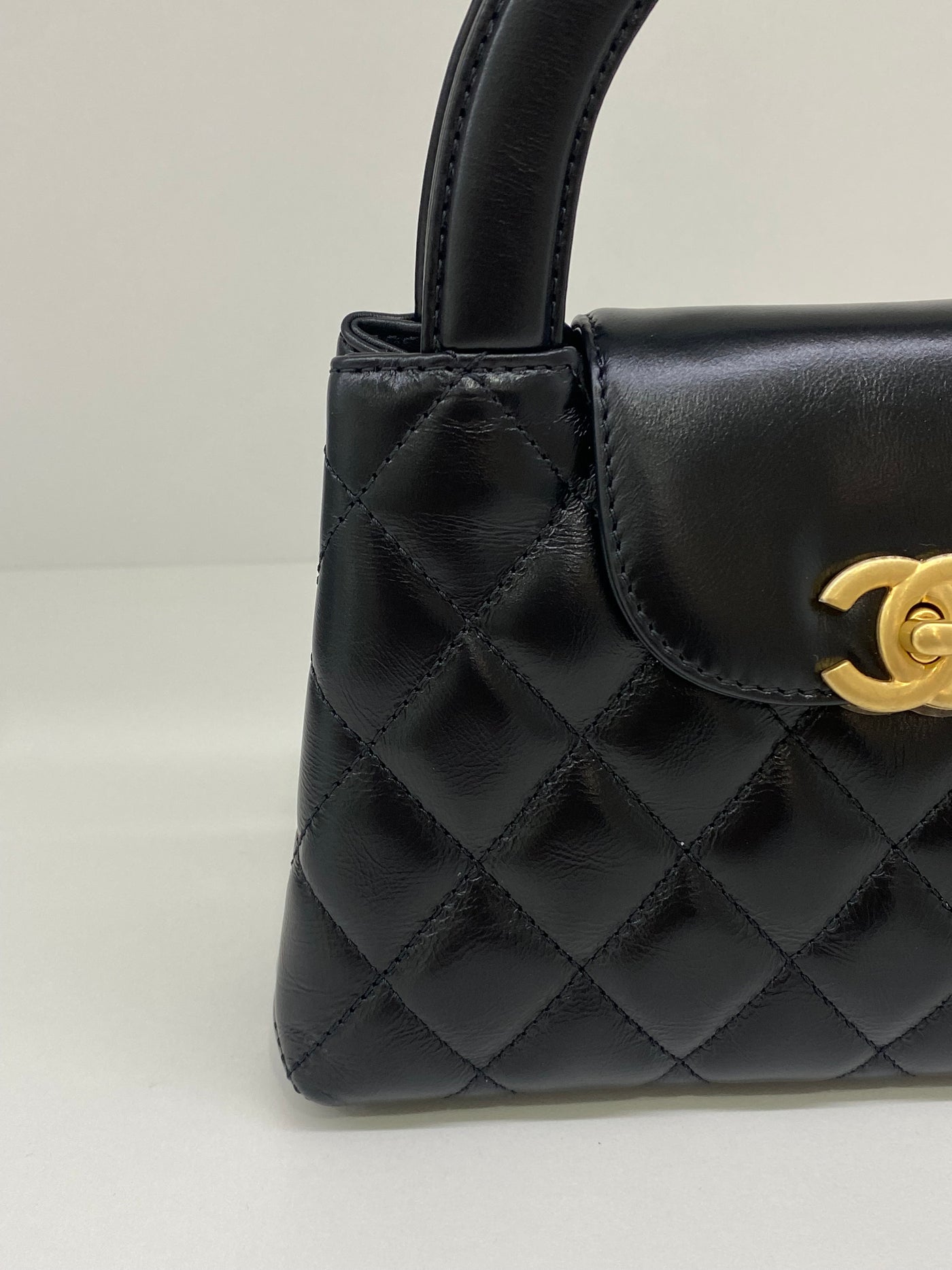 Chanel Kelly Black GHW