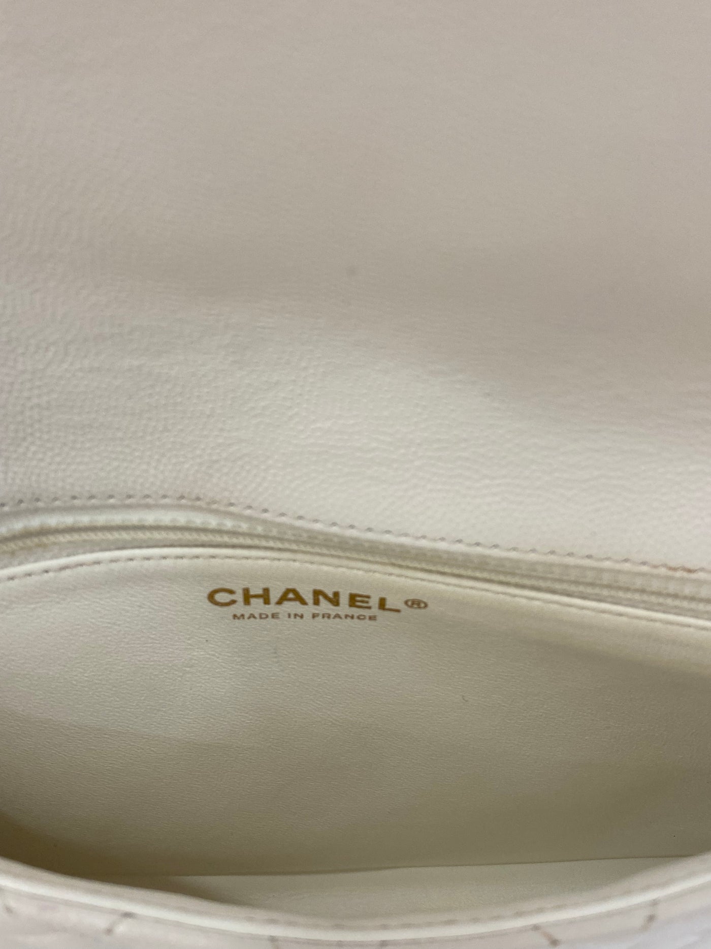 Chanel Clutch Off-White GHW