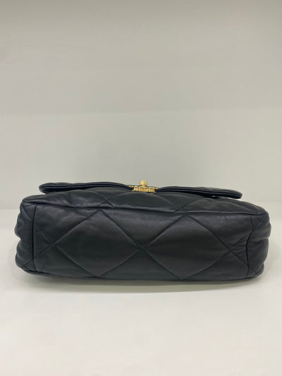 Chanel 19 Maxi Flap Black Lambskin