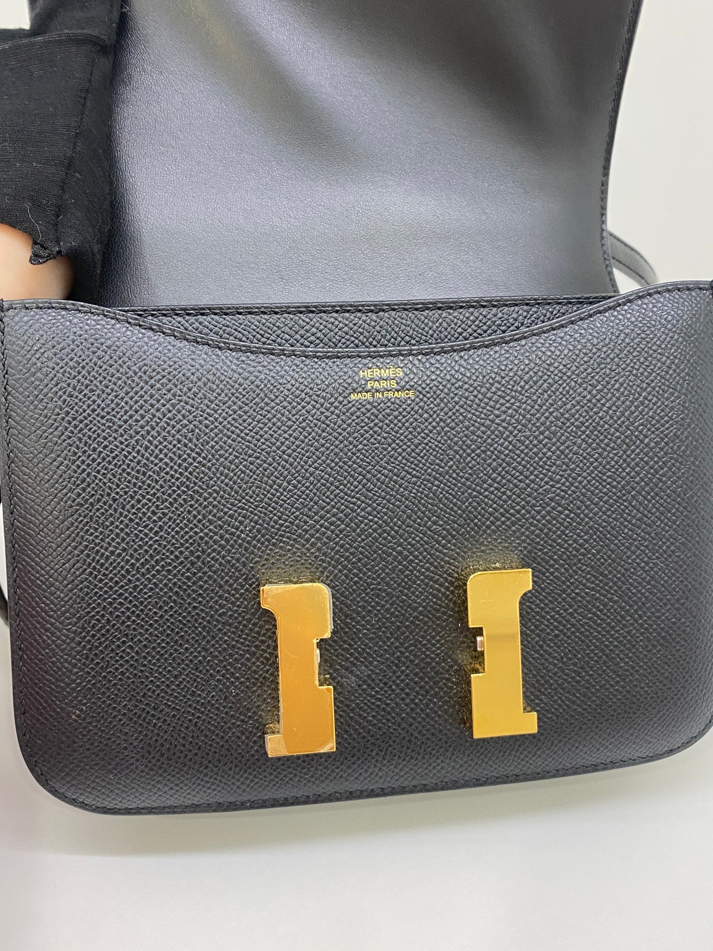 Hermes Constance 18 Noir GHW