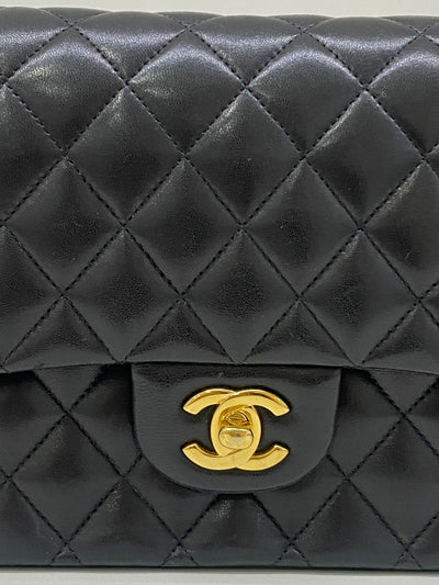Chanel Classic Flap Medium Lambskin Black GHW