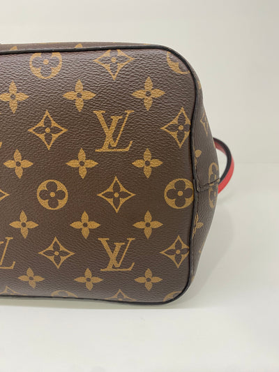 Louis Vuitton NeoNoe MM Red Interior