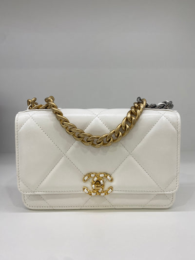 Chanel 19 WOC White Lambskin