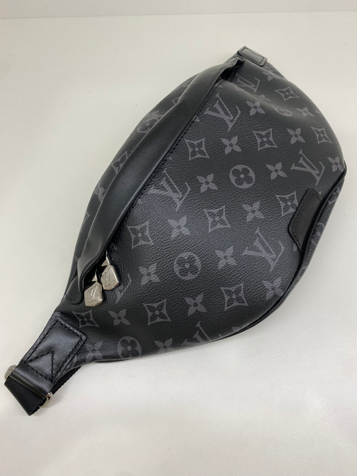 Louis Vuitton Discovery Bum Bag PM