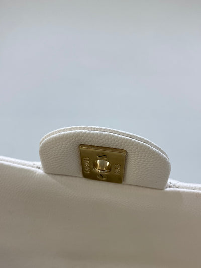 Chanel Clutch Off-White GHW