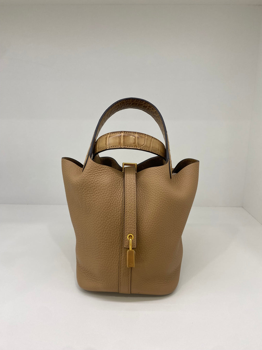 すぐお届け 国内発送 エルメス【Biscuit】HERMES Picotin PM 18 Picotin Hermès Bags | Hermès USA